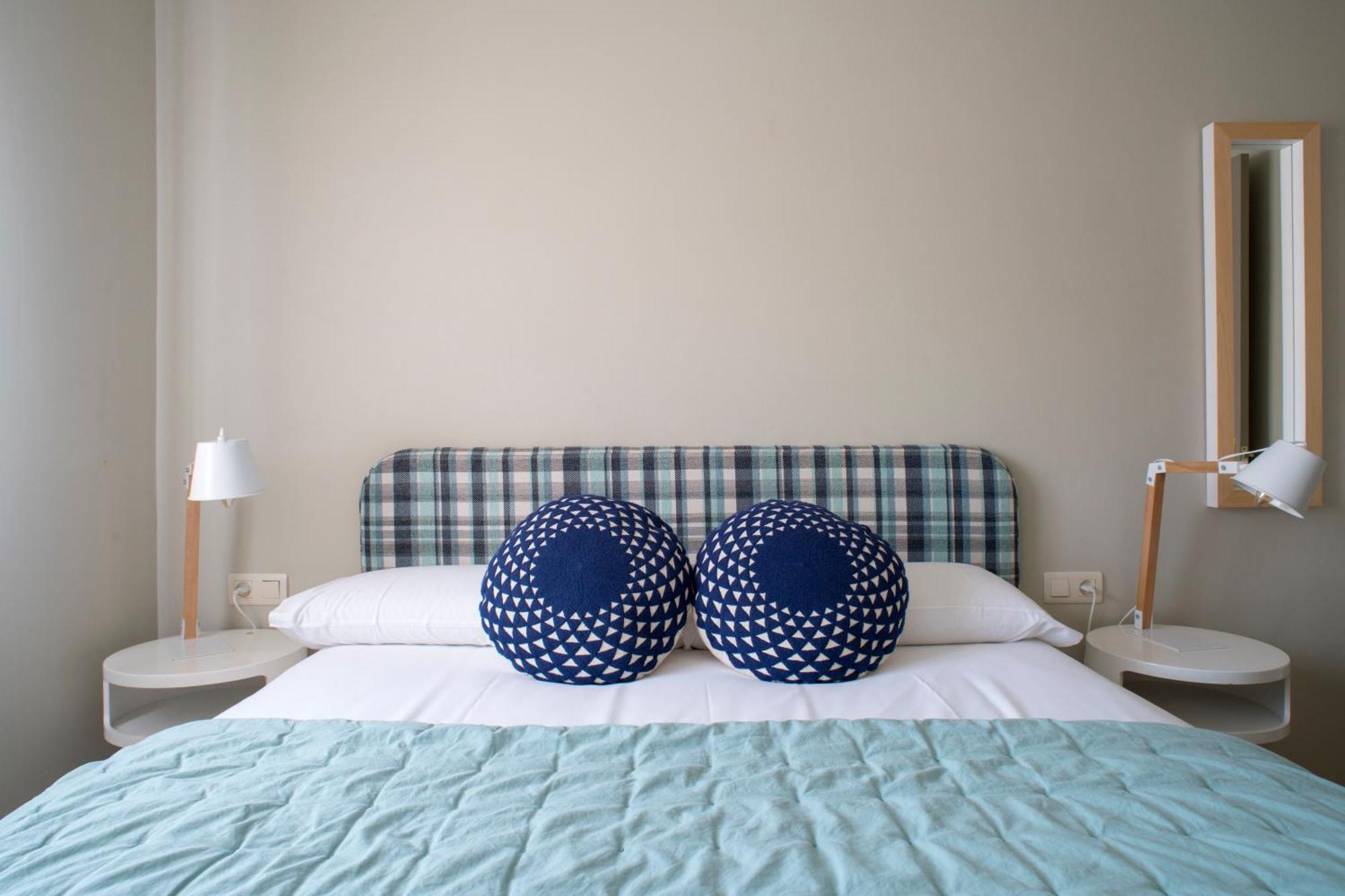 Apartaments Turistics Cardona II المظهر الخارجي الصورة